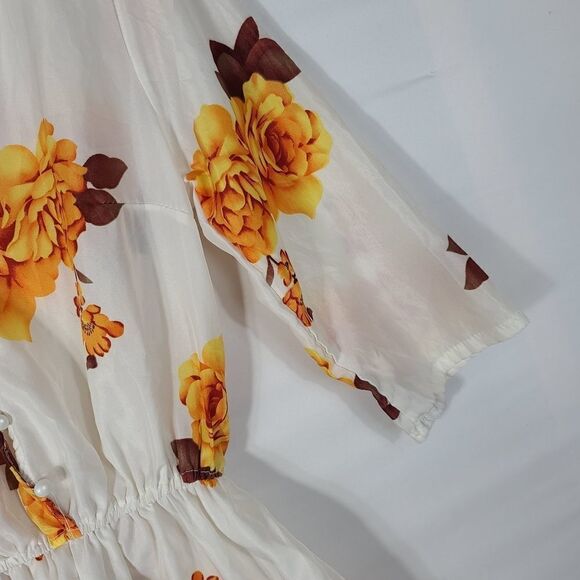 Floral Printed Deep V-Neck Romper - Picture 6 of 10